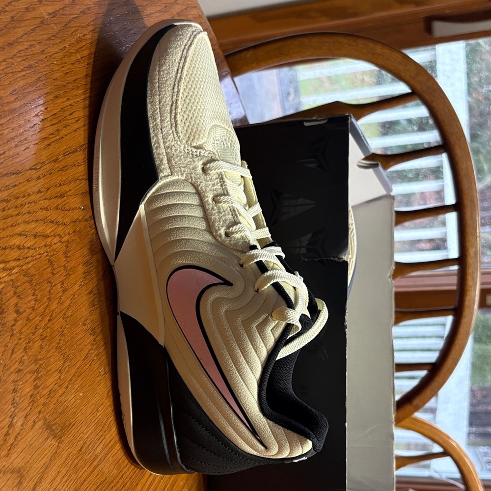 Nike Ja 2 basketball shoes in size 11